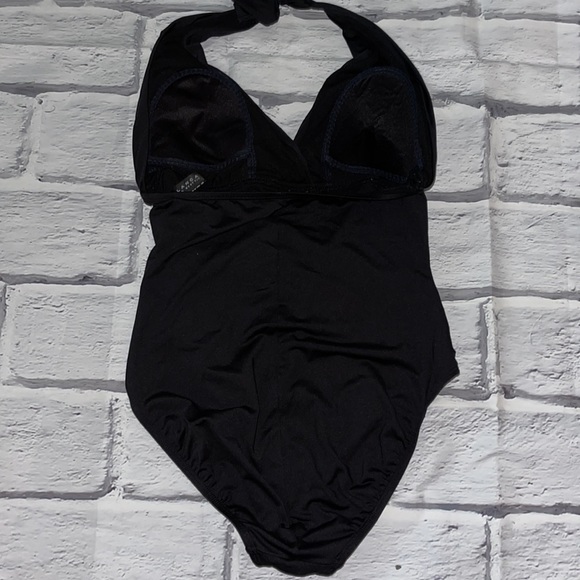 La Blanca black swimsuit. Classic halter style with slimming midsection. Sz 10 - Picture 4 of 5